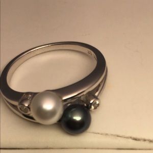 COPY - Black and White Cultured Pearl Ring